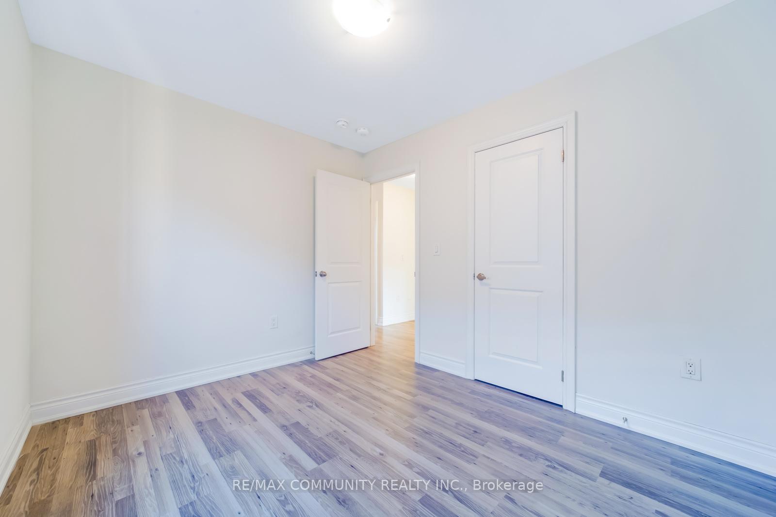Photo 23 of 1024 Skyridge Boulevard, Pickering, Rural Pickering — HOMEH