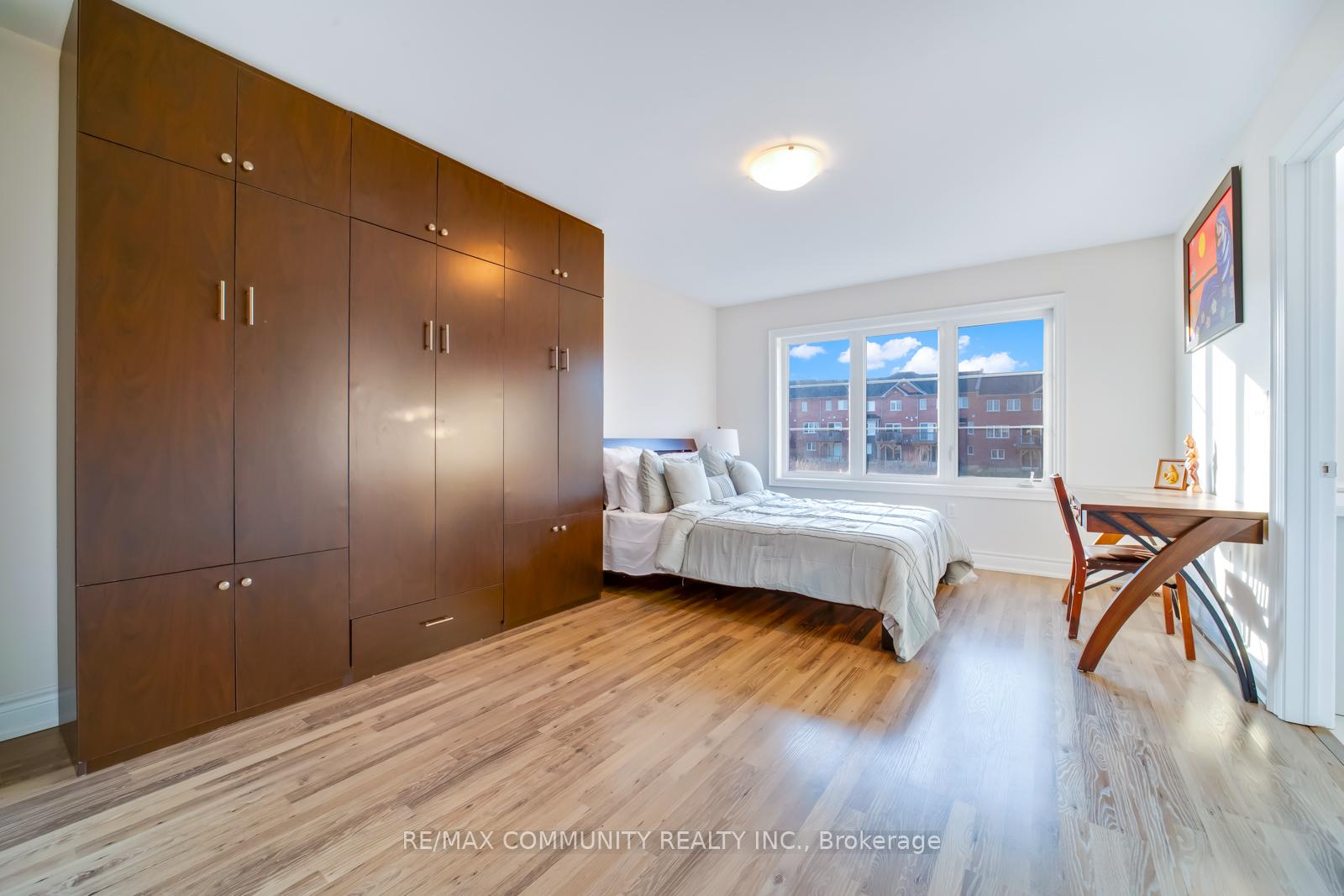 Photo 24 of 1024 Skyridge Boulevard, Pickering, Rural Pickering — HOMEH