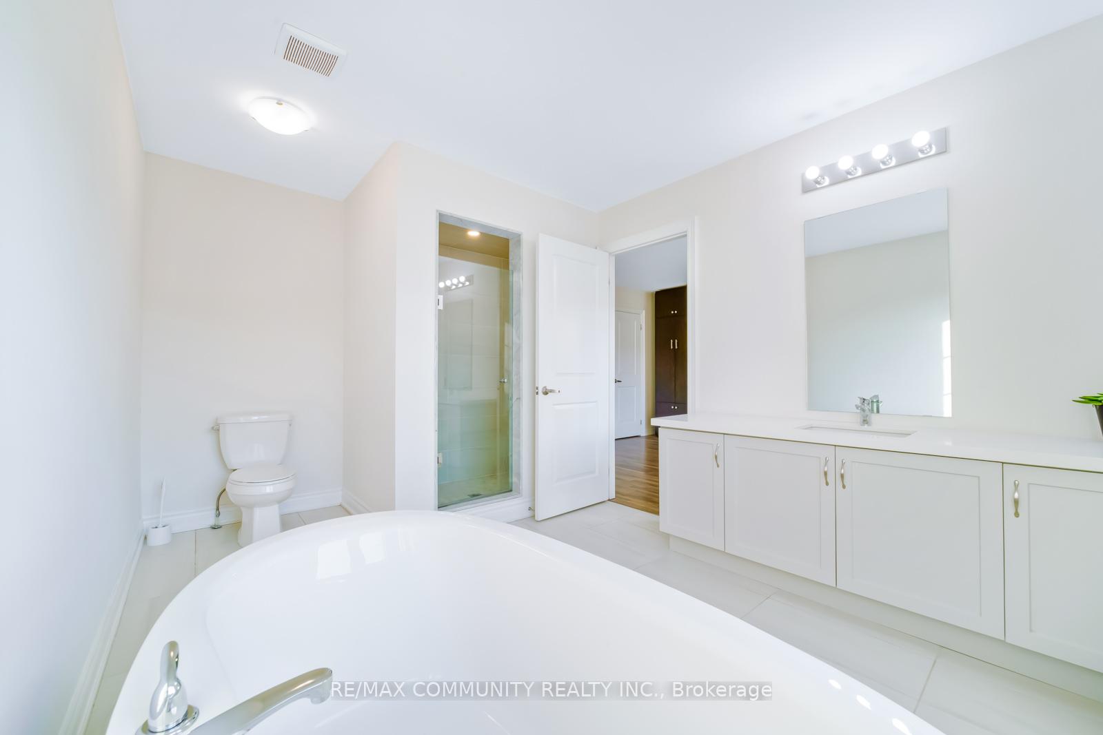Photo 27 of 1024 Skyridge Boulevard, Pickering, Rural Pickering — HOMEH