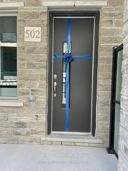 Photo 2 of Unit 502, 1034 Reflection Place, Pickering, Rural Pickering — HOMEH