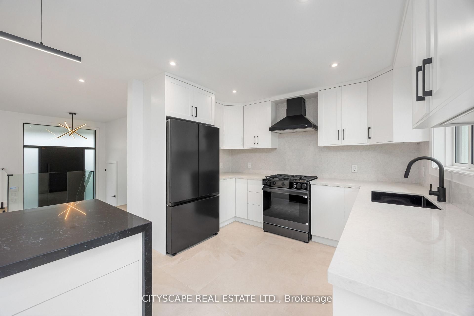 Photo 62 of 6 Portree Crescent, Markham, Royal Orchard — HOMEH