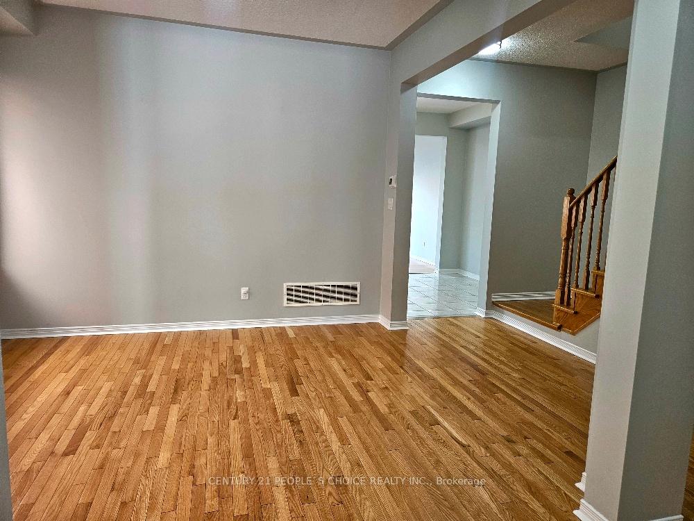 Photo 11 of 561 Lott Crescent, Milton, Coates — HOMEH