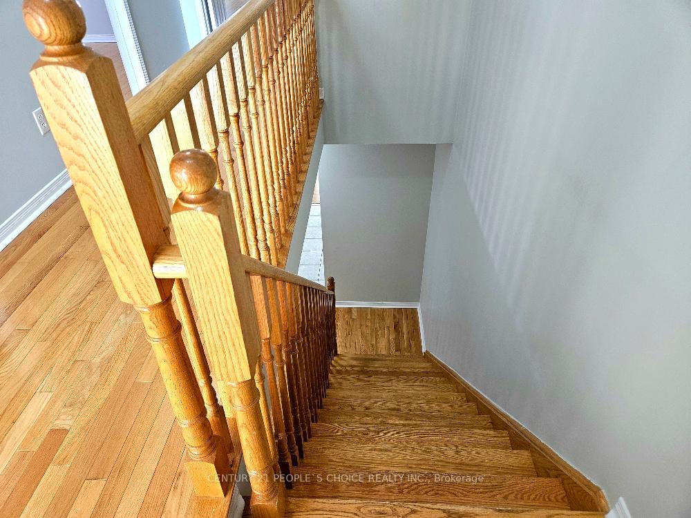 Photo 24 of 561 Lott Crescent, Milton, Coates — HOMEH
