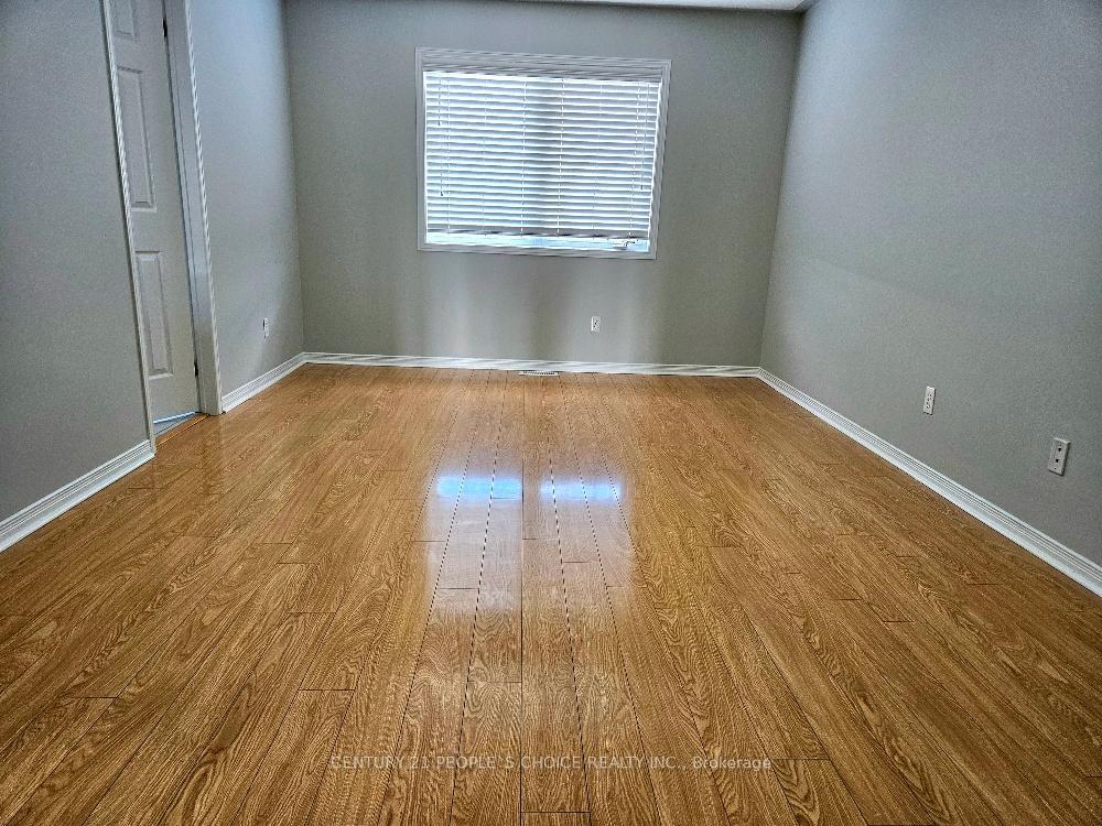 Photo 33 of 561 Lott Crescent, Milton, Coates — HOMEH