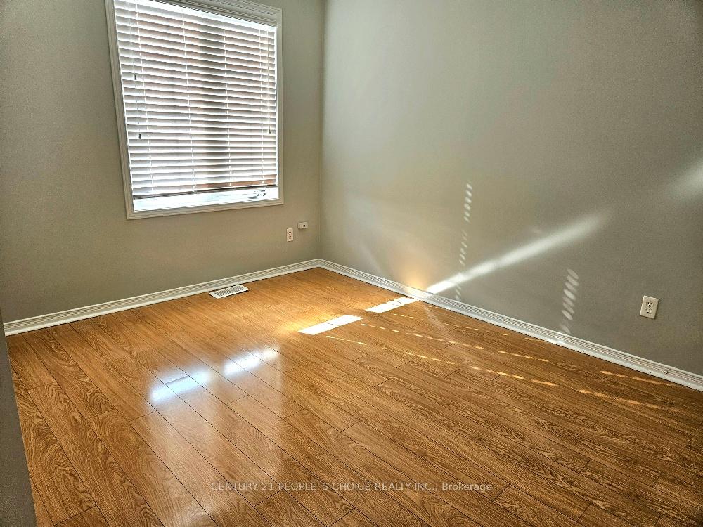 Photo 42 of 561 Lott Crescent, Milton, Coates — HOMEH