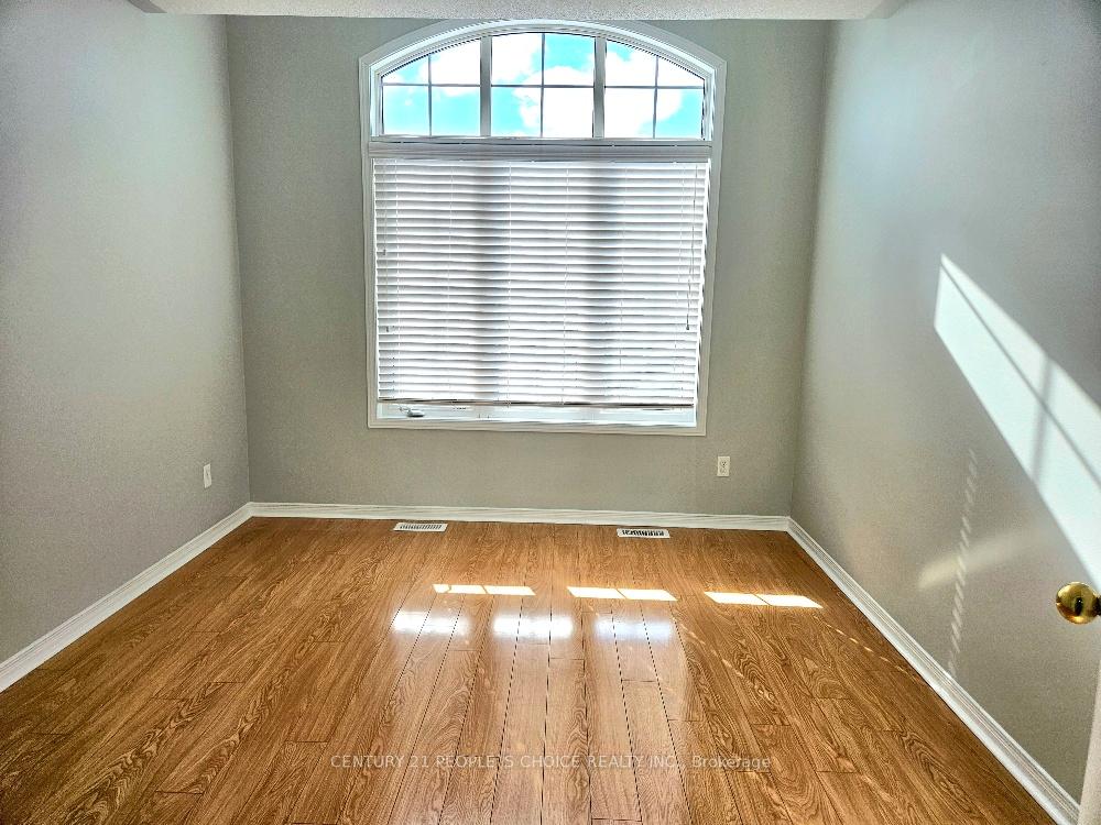 Photo 46 of 561 Lott Crescent, Milton, Coates — HOMEH