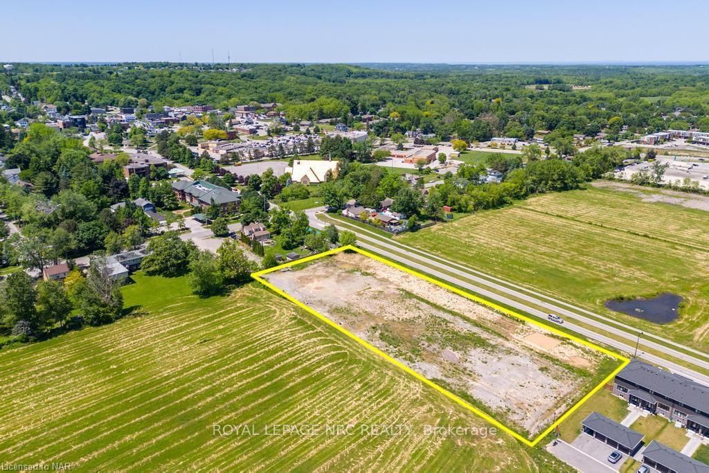 Photo 4 of 1395 Station Street, Pelham, Fonthill — HOMEH