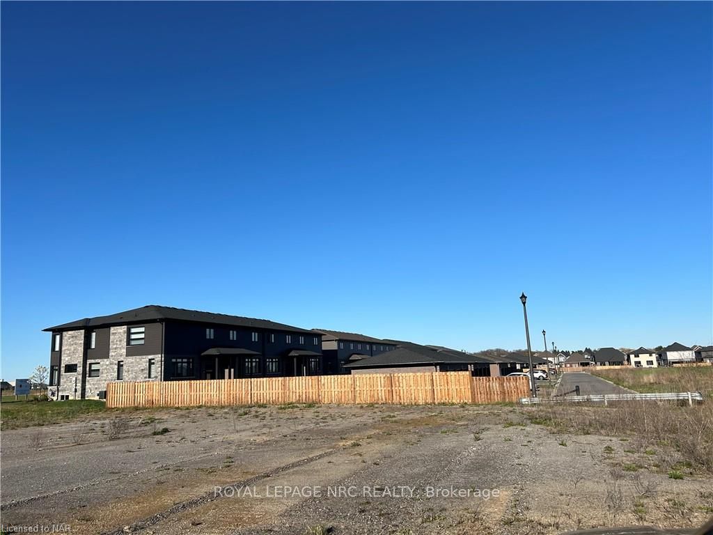 Photo 17 of 1395 Station Street, Pelham, Fonthill — HOMEH