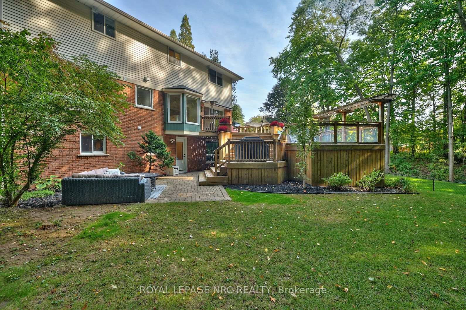 Photo 6 of 33 Berkwood Place, Pelham, Fonthill — HOMEH