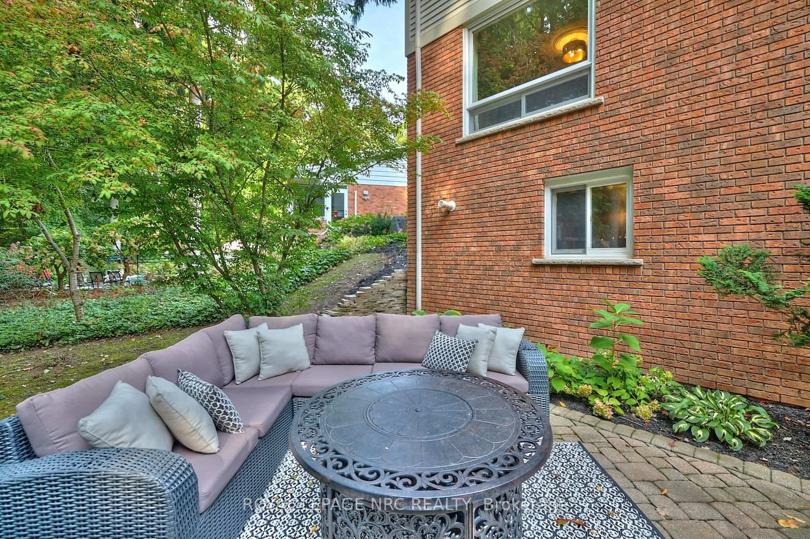 Photo 13 of 33 Berkwood Place, Pelham, Fonthill — HOMEH
