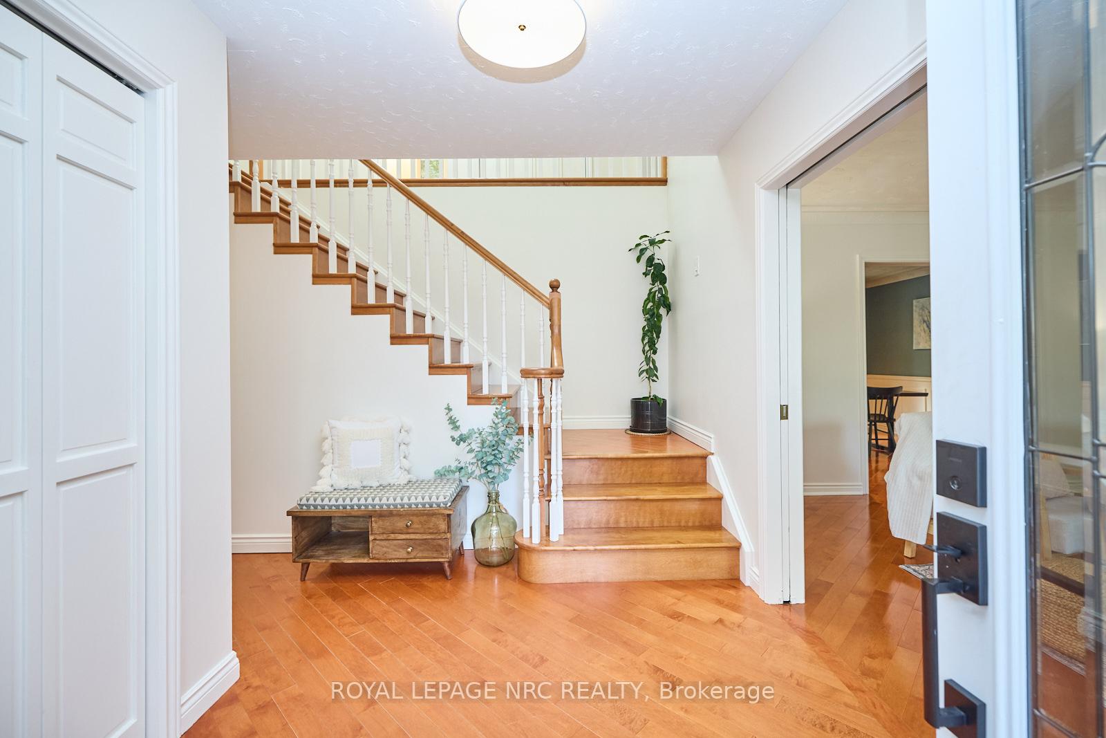 Photo 16 of 33 Berkwood Place, Pelham, Fonthill — HOMEH