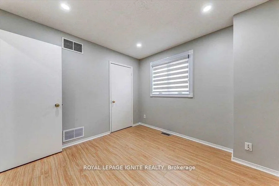Photo 14 of 160 Twyn Rivers Drive, Pickering, Rougemount — HOMEH