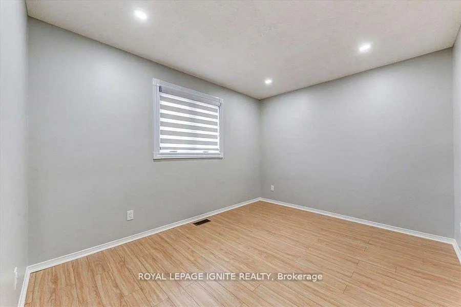 Photo 15 of 160 Twyn Rivers Drive, Pickering, Rougemount — HOMEH