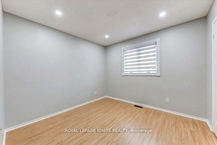 Photo 17 of 160 Twyn Rivers Drive, Pickering, Rougemount — HOMEH