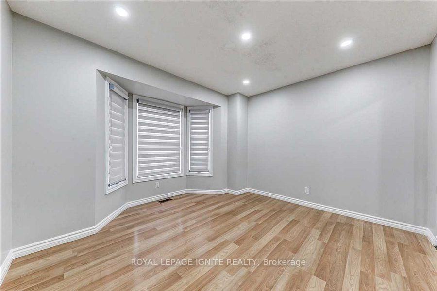 Photo 5 of 160 Twyn Rivers Drive, Pickering, Rougemount — HOMEH