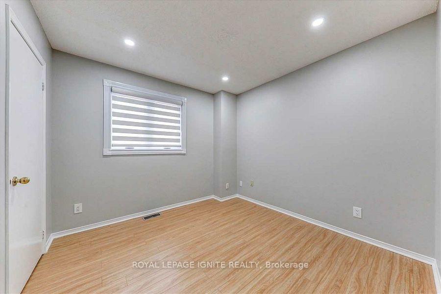 Photo 13 of 160 Twyn Rivers Drive, Pickering, Rougemount — HOMEH