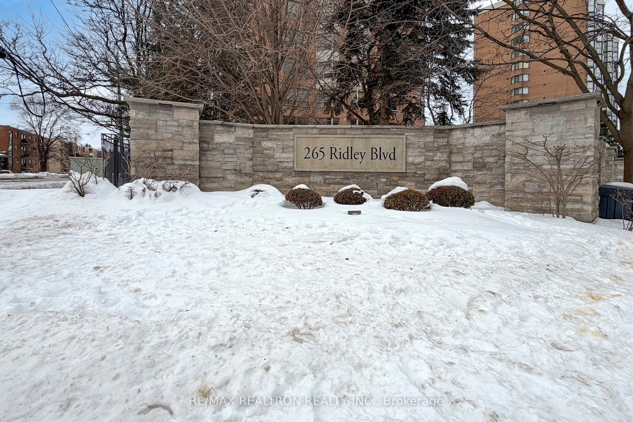 Photo 4 of Unit 1107, 265 Ridley Boulevard, Toronto, Bedford Park-Nortown — HOMEH