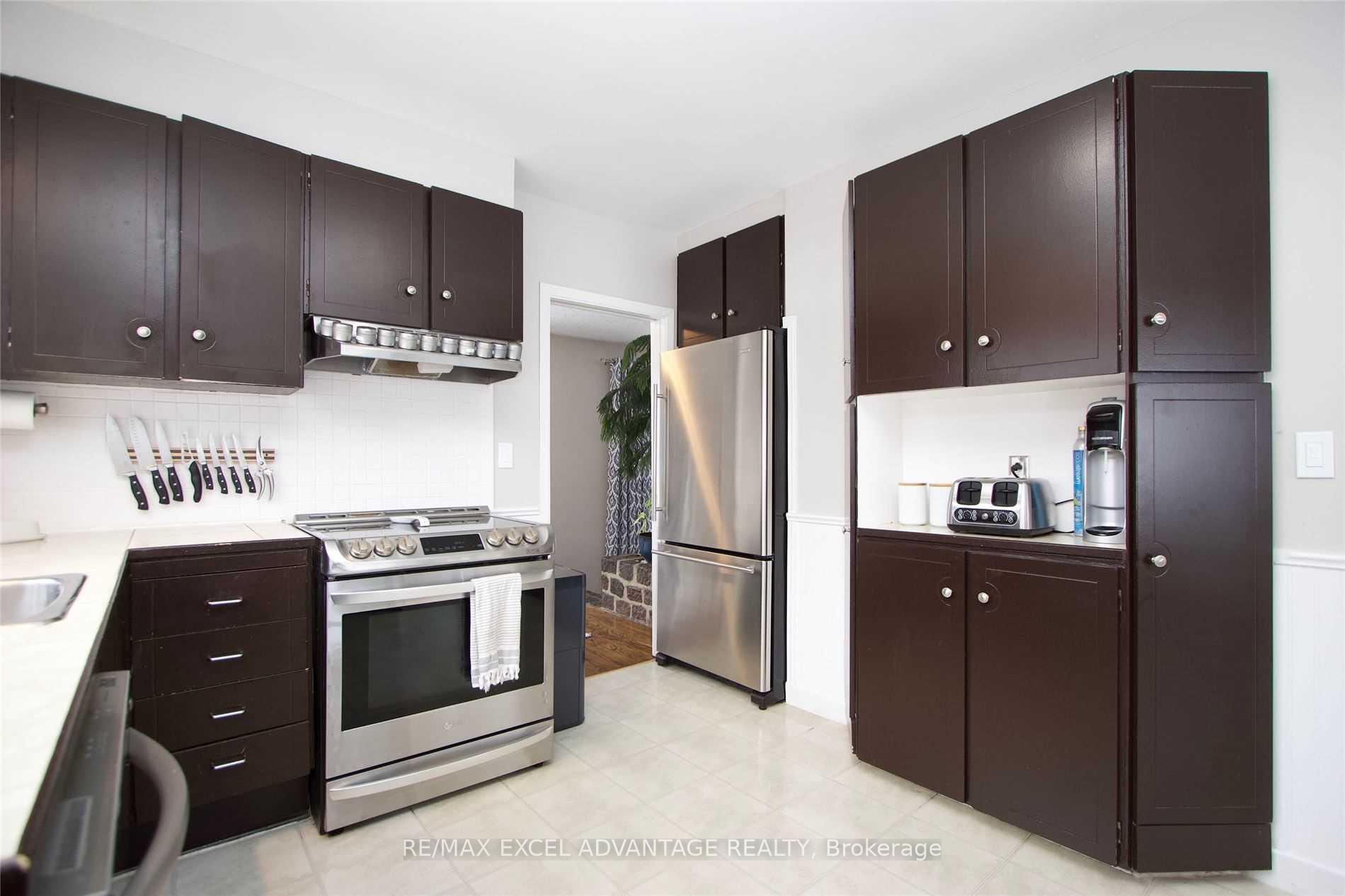Photo 6 of Unit Main, 406 Jane Avenue, Oshawa, Northglen — HOMEH