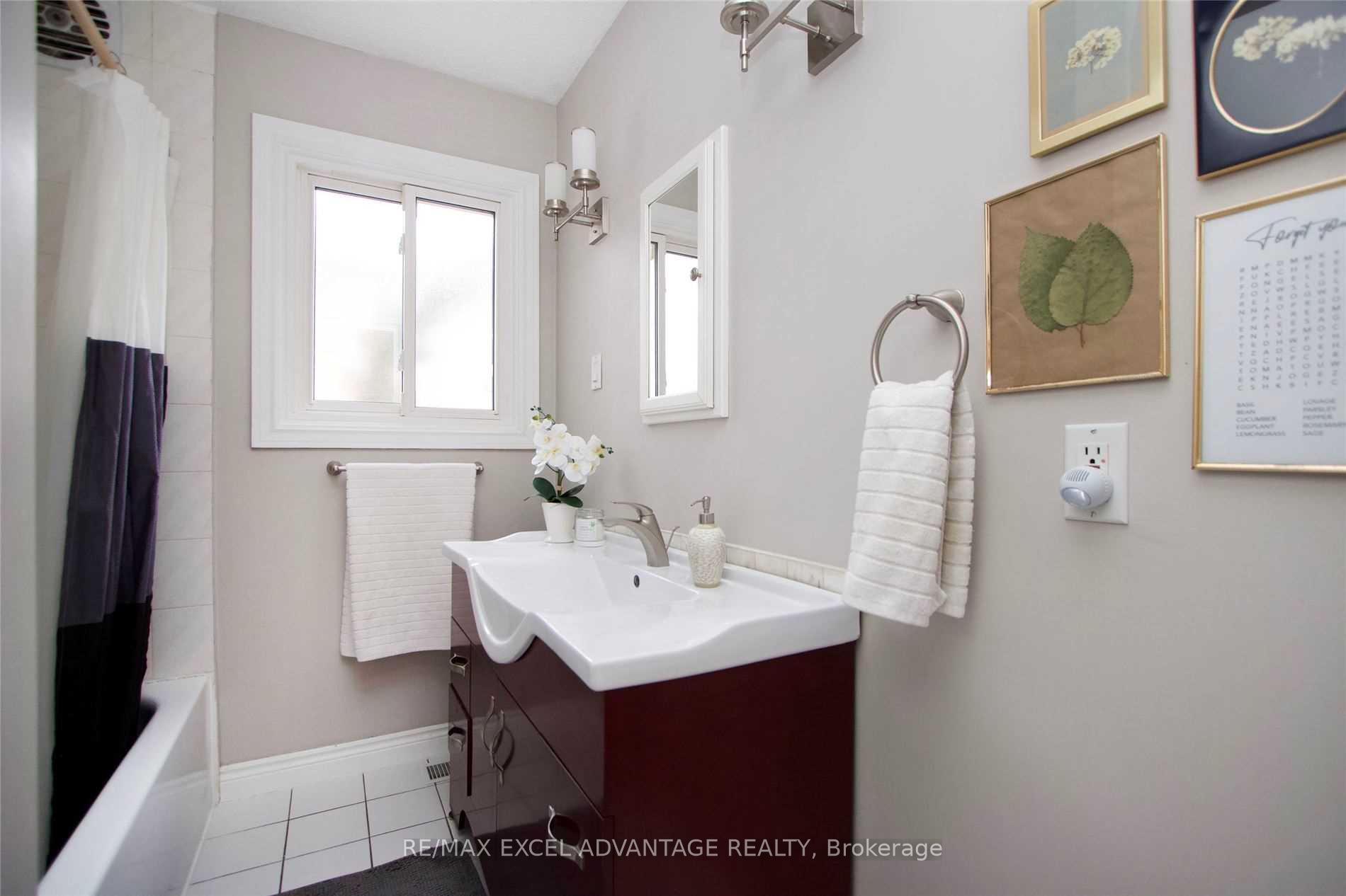 Photo 13 of Unit Main, 406 Jane Avenue, Oshawa, Northglen — HOMEH