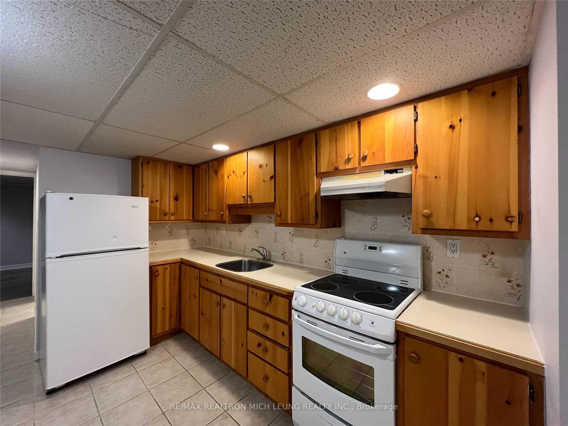 Photo 6 of Unit Lower, 947 Oklahoma Drive, Pickering, West Shore — HOMEH