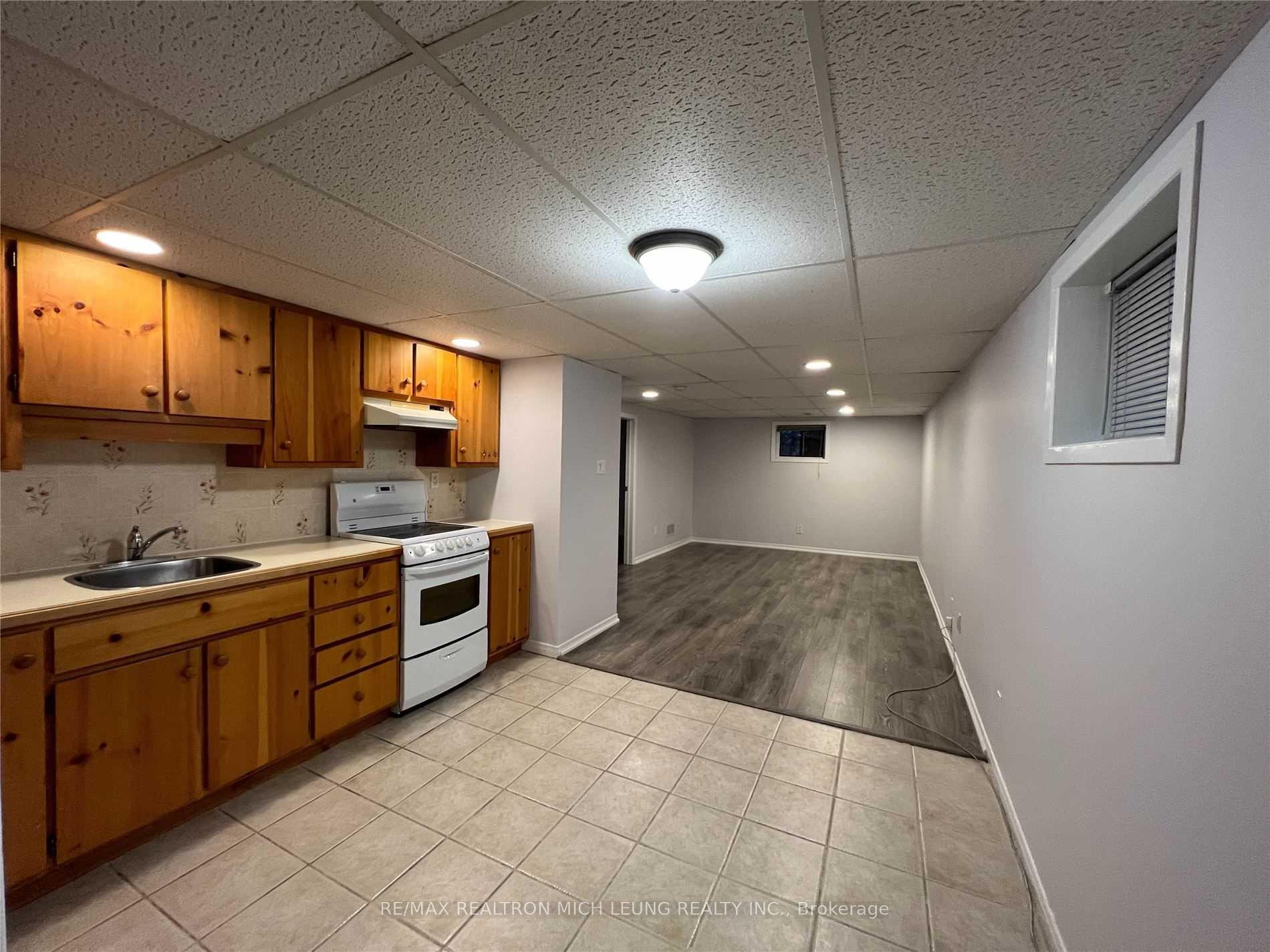 Photo 7 of Unit Lower, 947 Oklahoma Drive, Pickering, West Shore — HOMEH