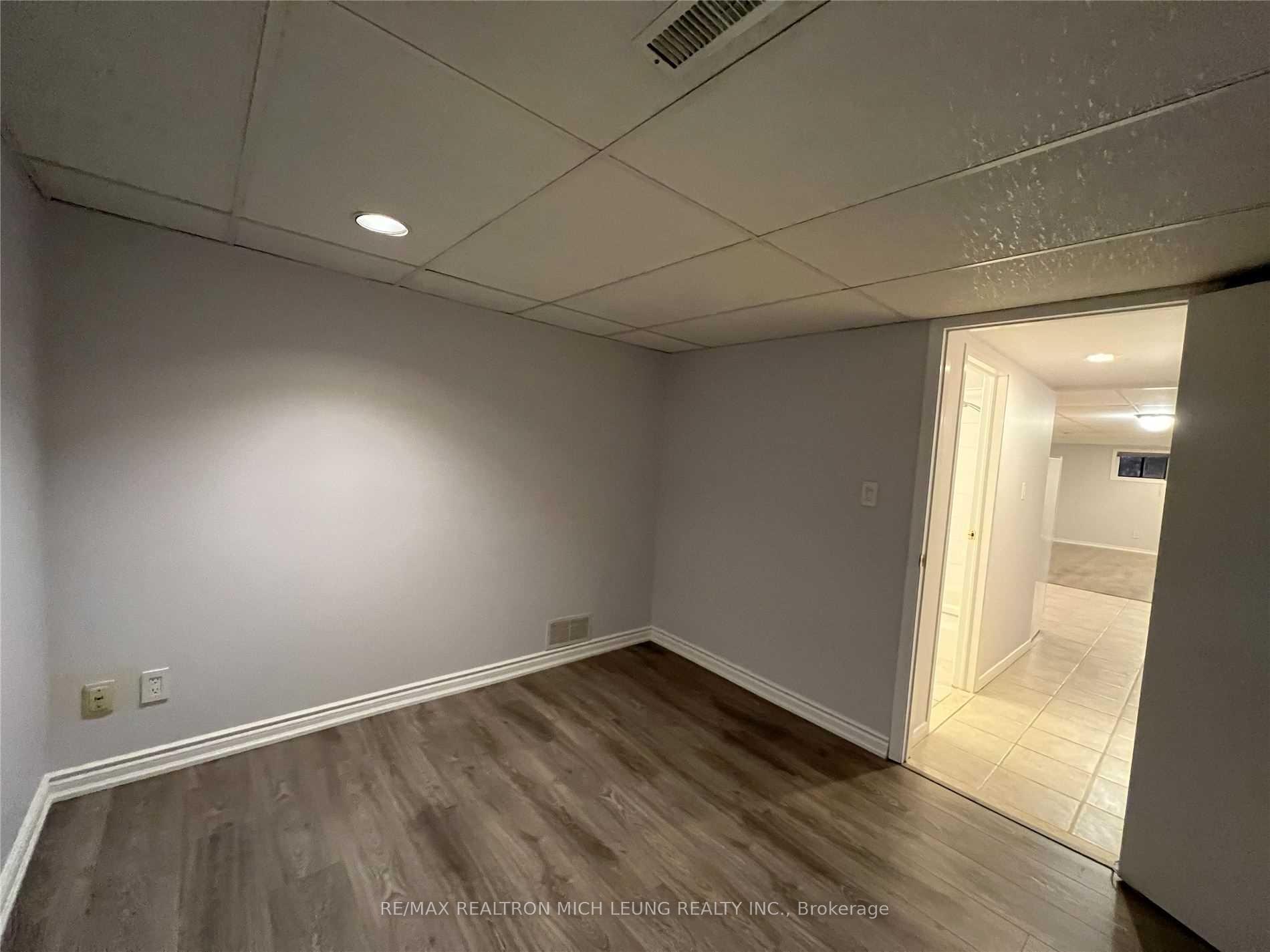 Photo 9 of Unit Lower, 947 Oklahoma Drive, Pickering, West Shore — HOMEH