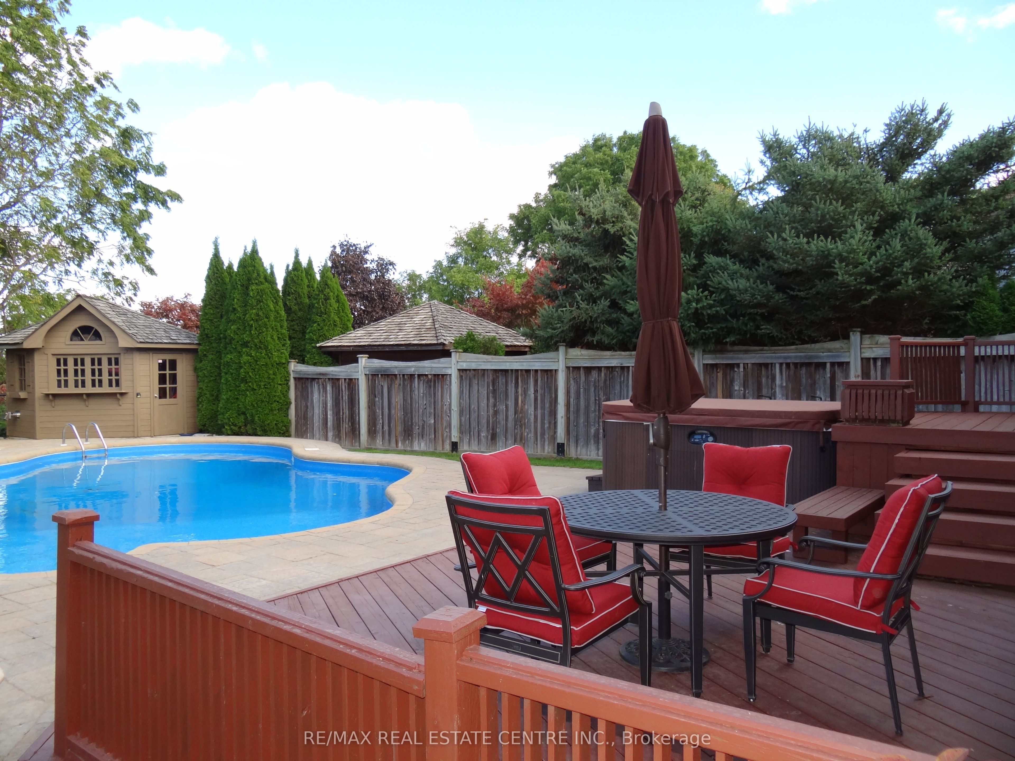 Photo 53 of 25 Grist Mill Drive, Halton Hills, Georgetown — HOMEH