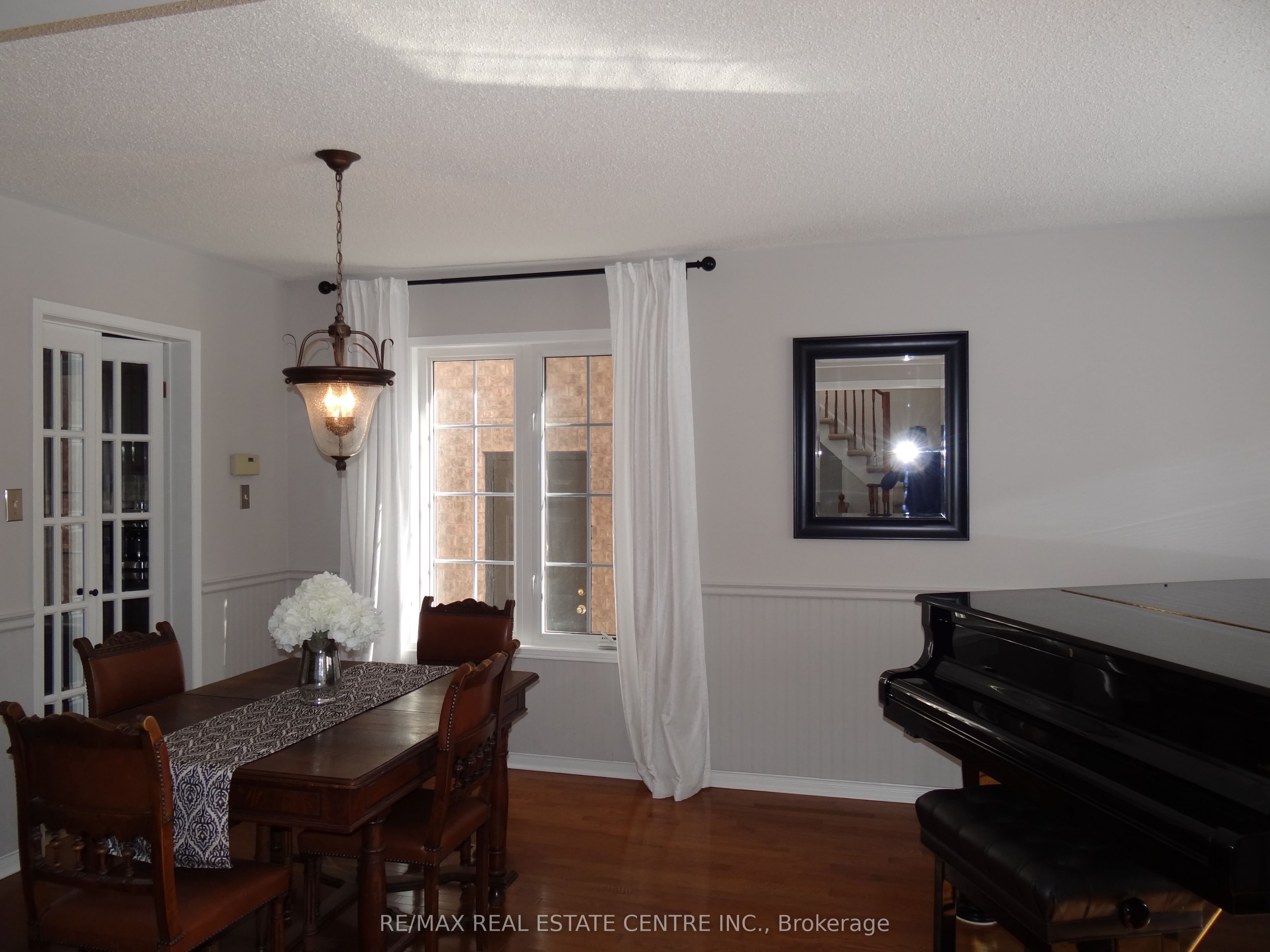 Photo 75 of 25 Grist Mill Drive, Halton Hills, Georgetown — HOMEH