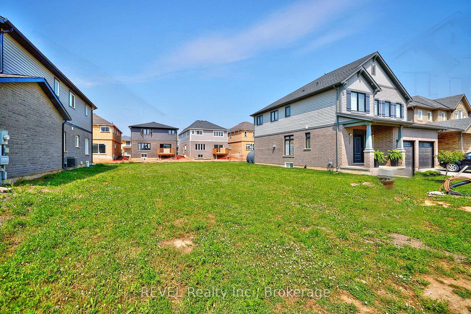 Photo 3 of 30 Swan Avenue, Pelham, Fonthill — HOMEH