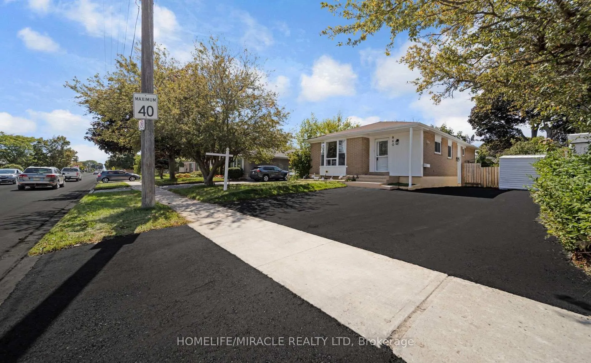 Photo 2 of 860 Liverpool Road, Pickering, Bay Ridges — HOMEH