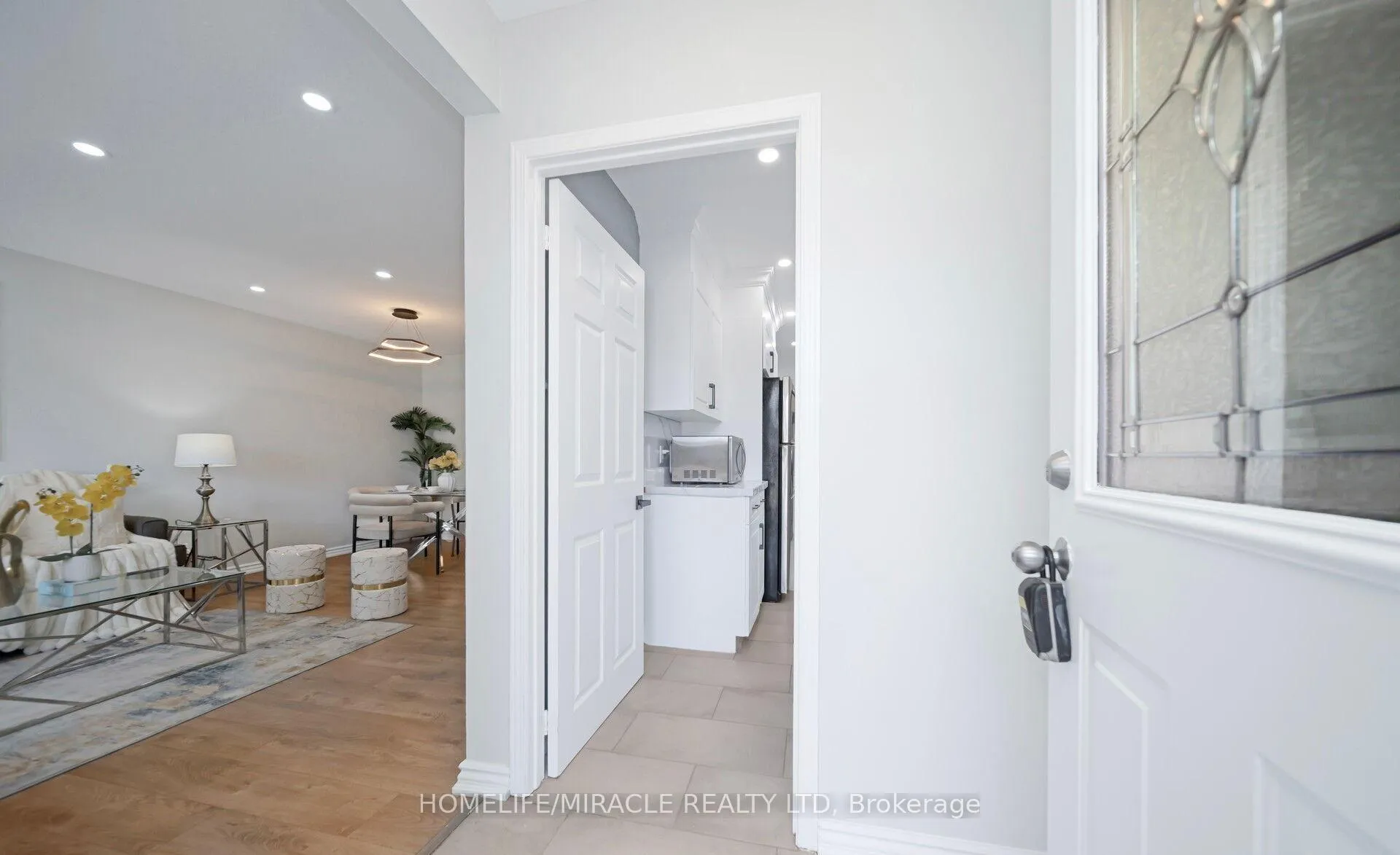 Photo 5 of 860 Liverpool Road, Pickering, Bay Ridges — HOMEH