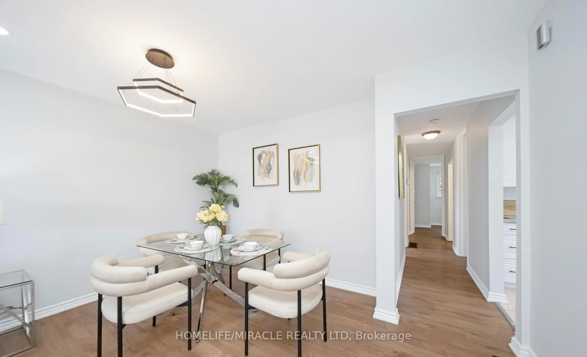 Photo 6 of 860 Liverpool Road, Pickering, Bay Ridges — HOMEH
