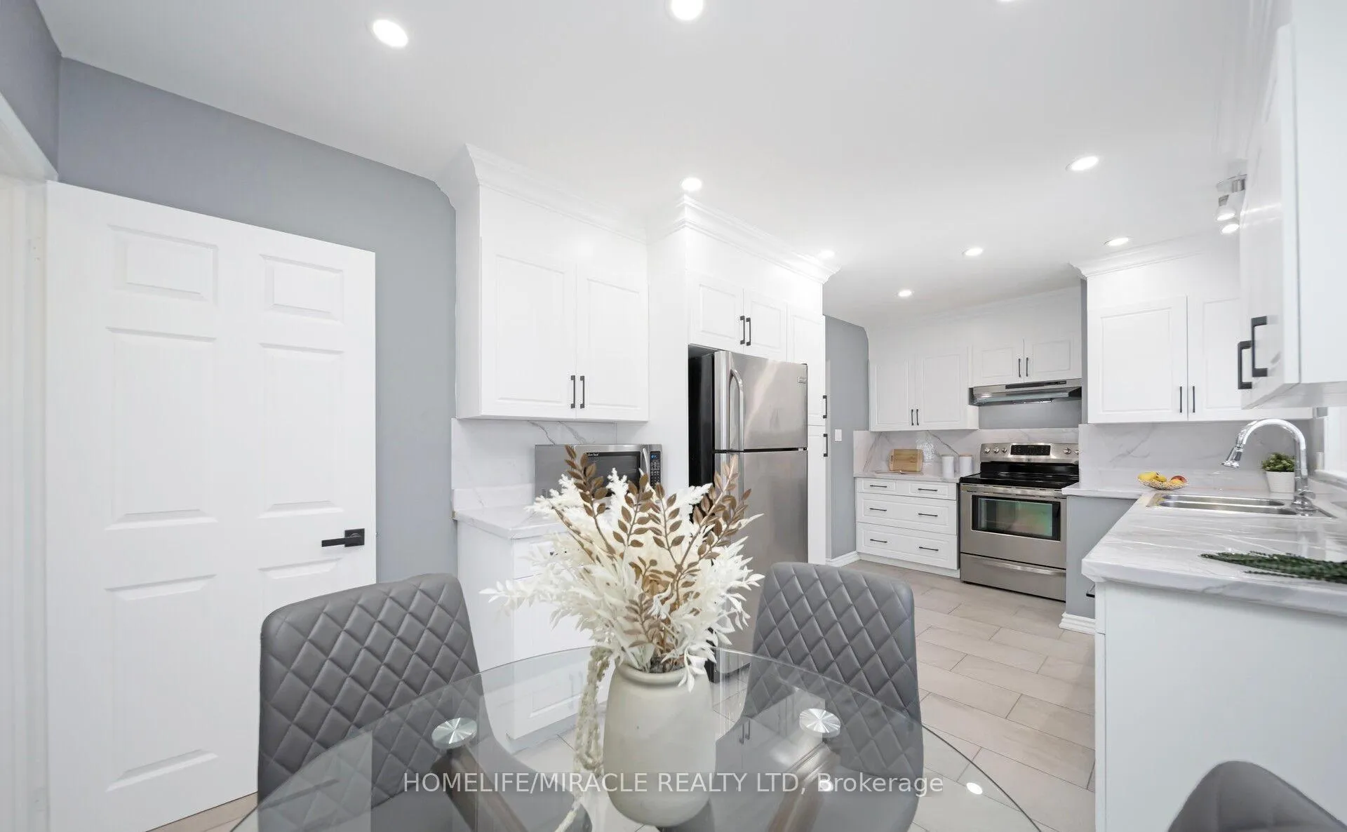 Photo 15 of 860 Liverpool Road, Pickering, Bay Ridges — HOMEH
