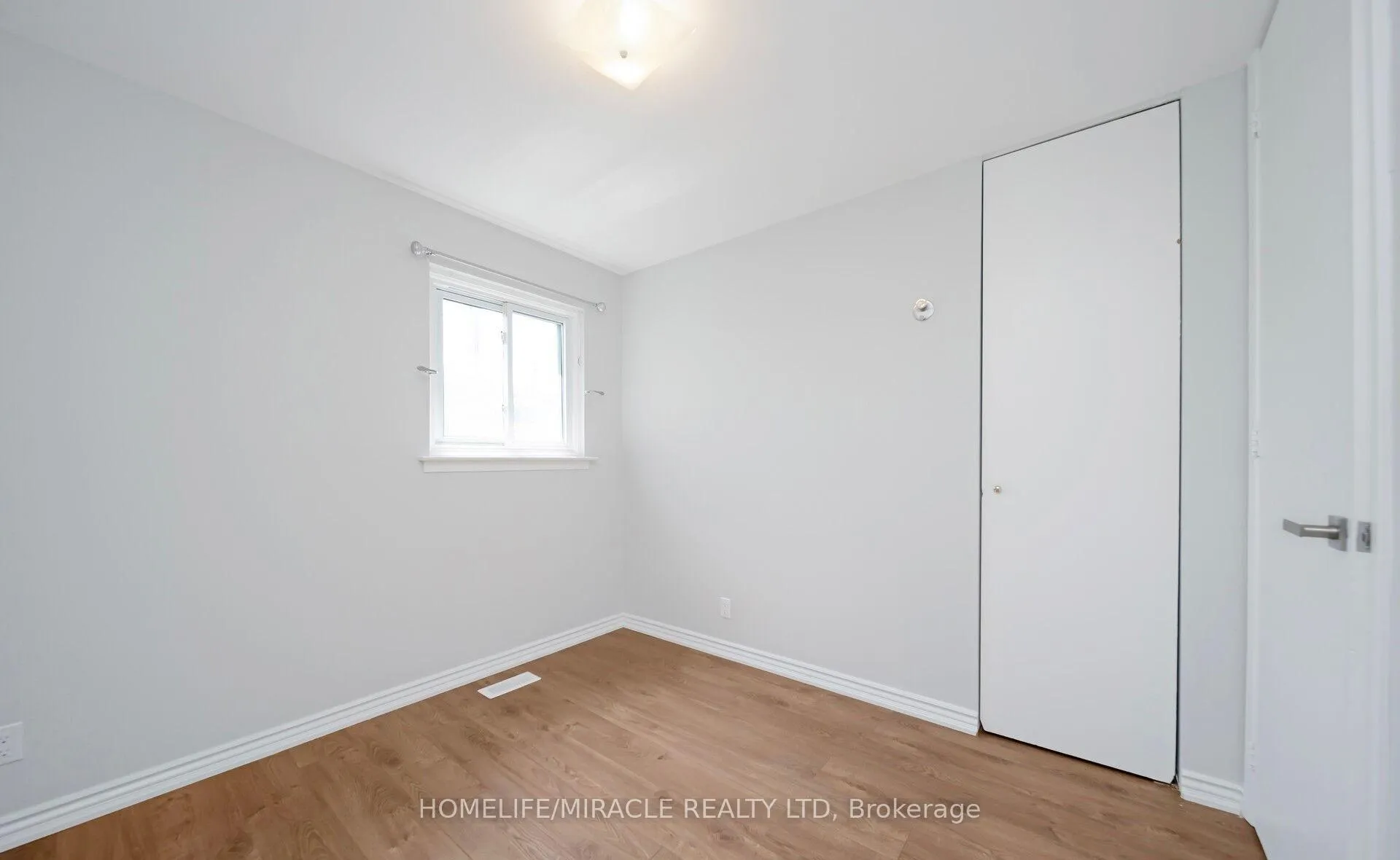 Photo 20 of 860 Liverpool Road, Pickering, Bay Ridges — HOMEH
