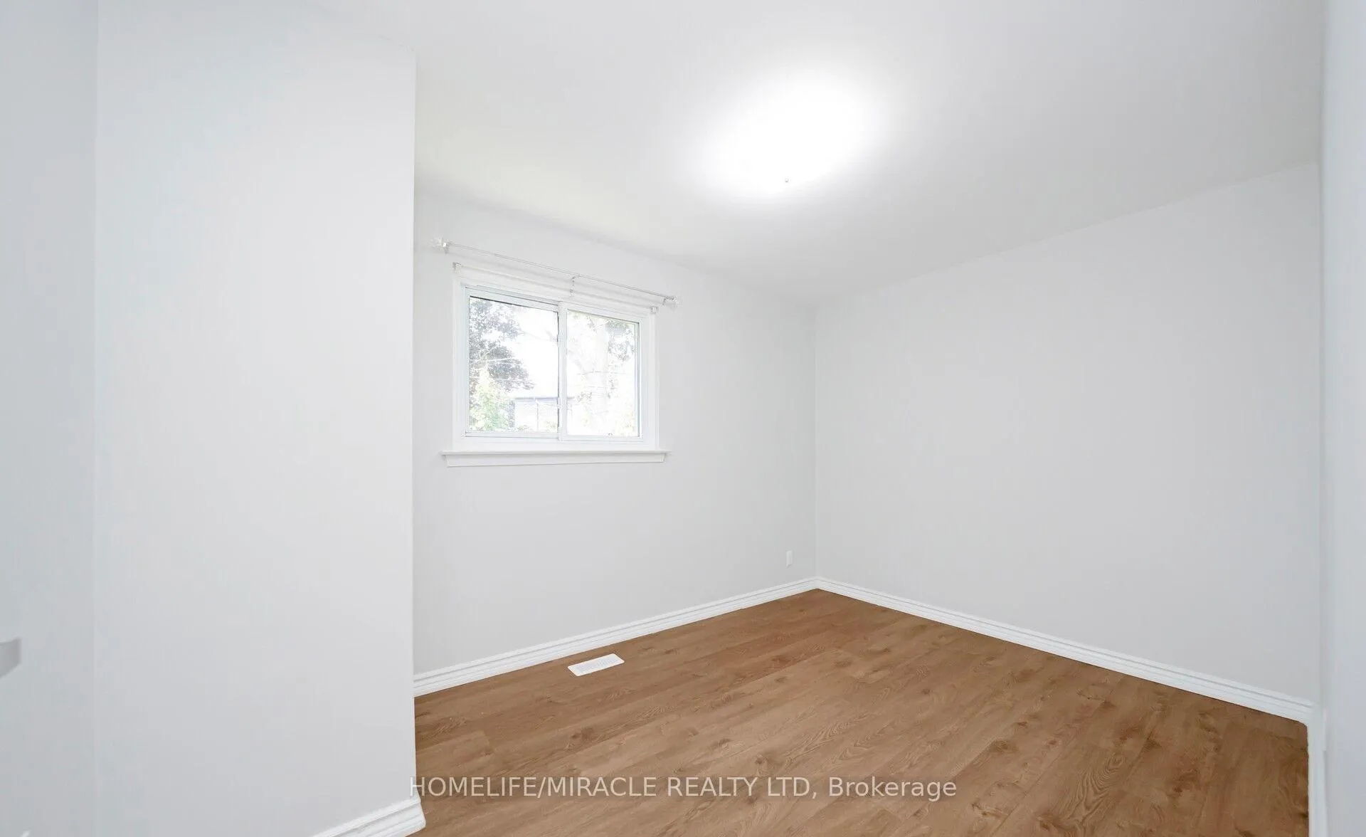 Photo 22 of 860 Liverpool Road, Pickering, Bay Ridges — HOMEH
