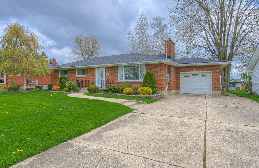 Photo 1 of 77 Huron Road W, Perth South, Sebringville — HOMEH
