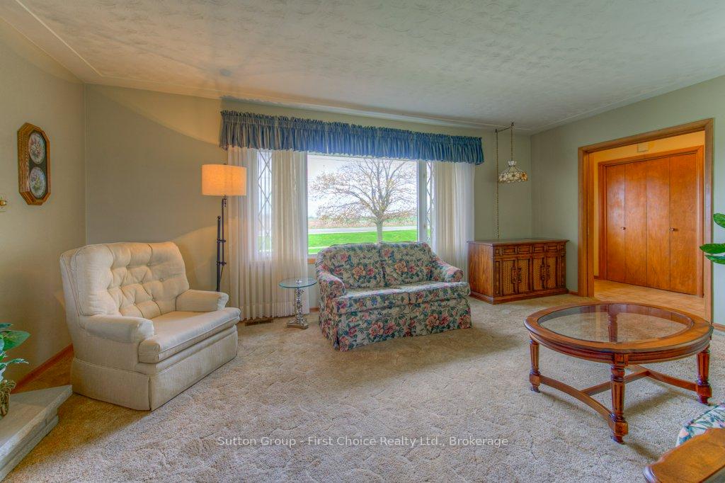 Photo 8 of 77 Huron Road W, Perth South, Sebringville — HOMEH