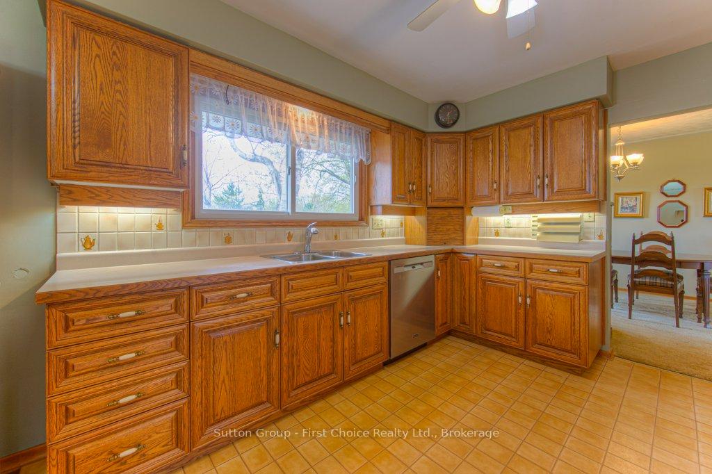 Photo 12 of 77 Huron Road W, Perth South, Sebringville — HOMEH