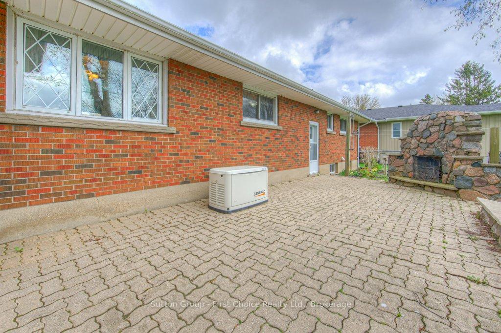 Photo 39 of 77 Huron Road W, Perth South, Sebringville — HOMEH