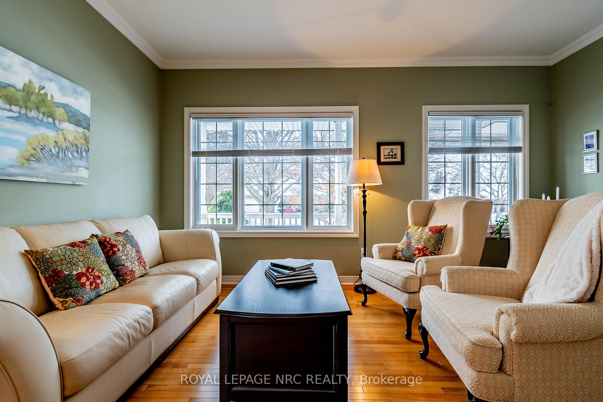 Photo 8 of 25 Oakridge Boulevard, Pelham, Fonthill — HOMEH