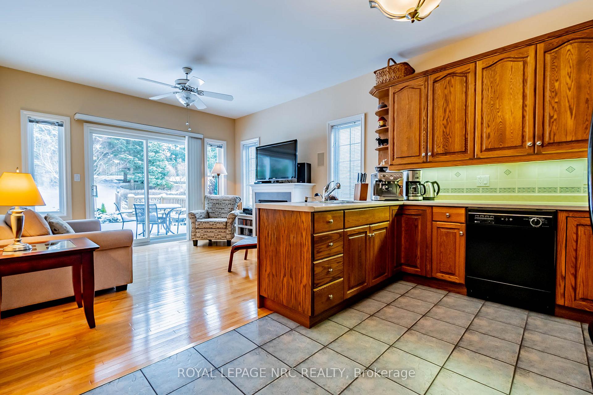 Photo 11 of 25 Oakridge Boulevard, Pelham, Fonthill — HOMEH