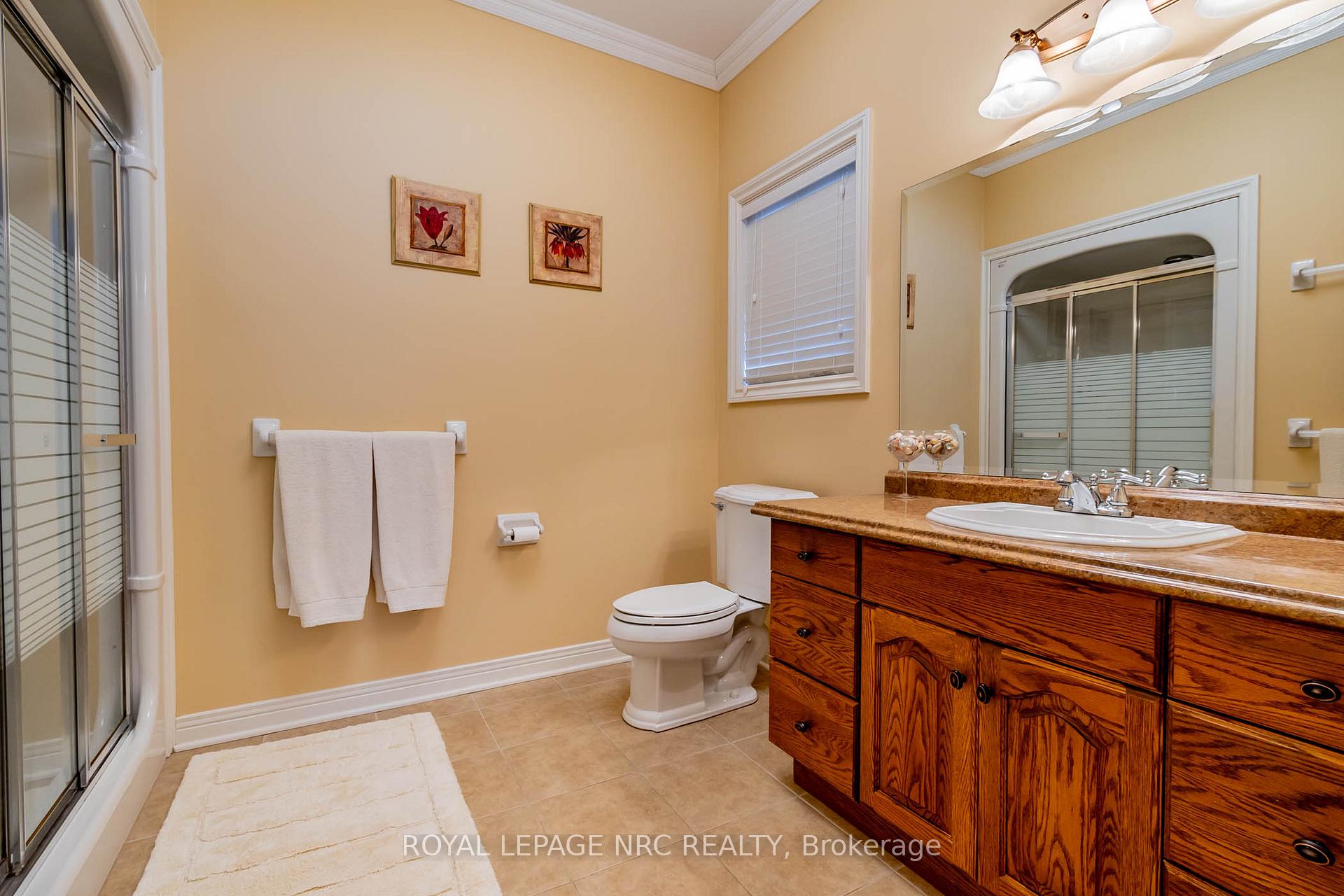 Photo 18 of 25 Oakridge Boulevard, Pelham, Fonthill — HOMEH