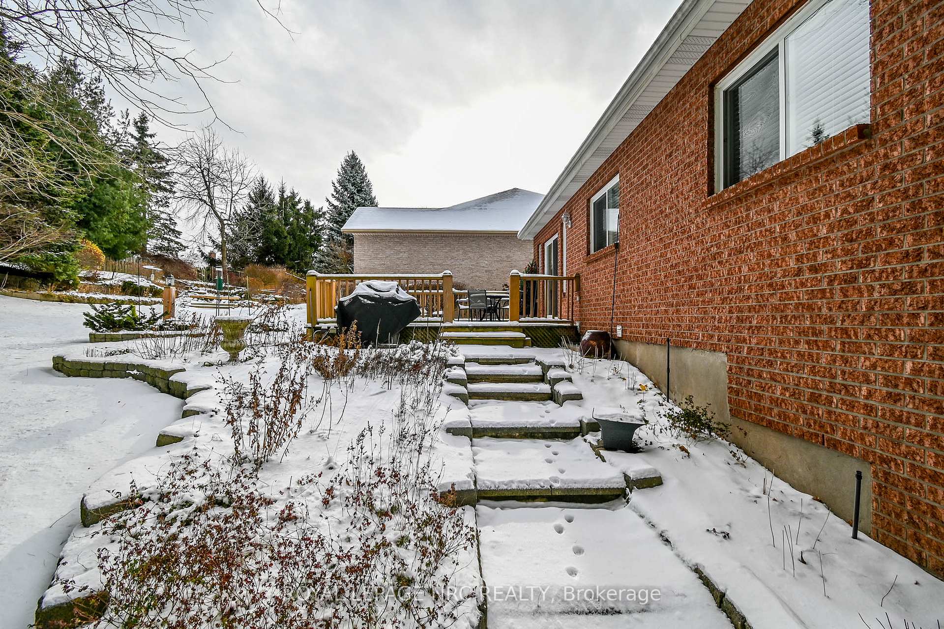 Photo 26 of 25 Oakridge Boulevard, Pelham, Fonthill — HOMEH
