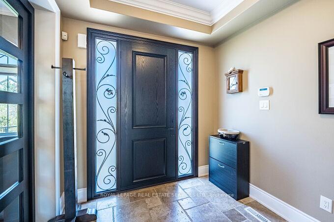 Photo 4 of 417 Gooch Crescent, Milton, Scott — HOMEH