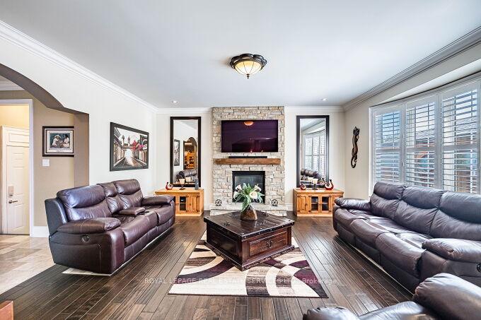 Photo 8 of 417 Gooch Crescent, Milton, Scott — HOMEH
