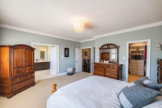 Photo 18 of 417 Gooch Crescent, Milton, Scott — HOMEH