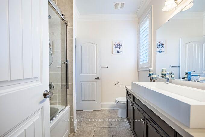 Photo 21 of 417 Gooch Crescent, Milton, Scott — HOMEH