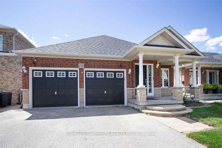 Photo 1 of 692 Ormond Drive, Oshawa, Samac — HOMEH
