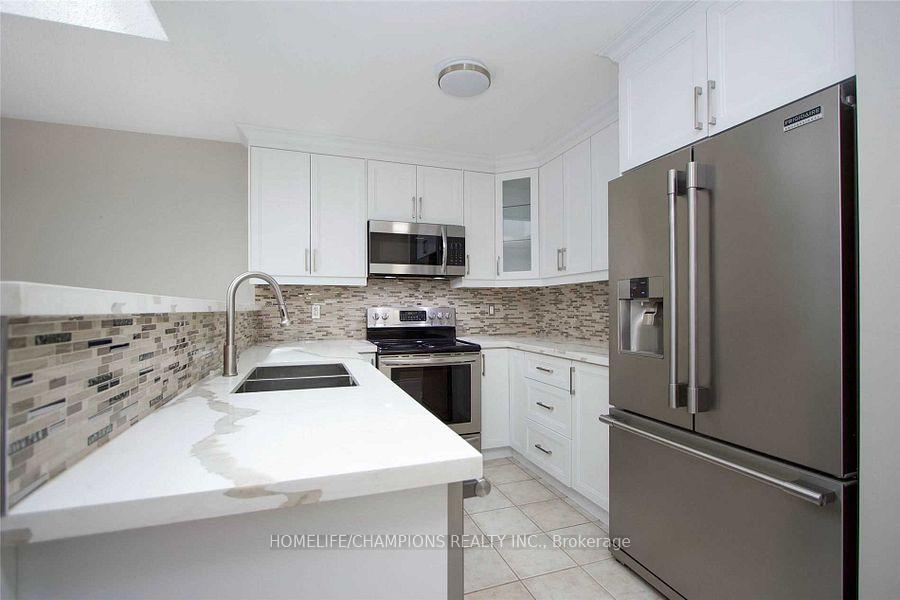 Photo 4 of 692 Ormond Drive, Oshawa, Samac — HOMEH