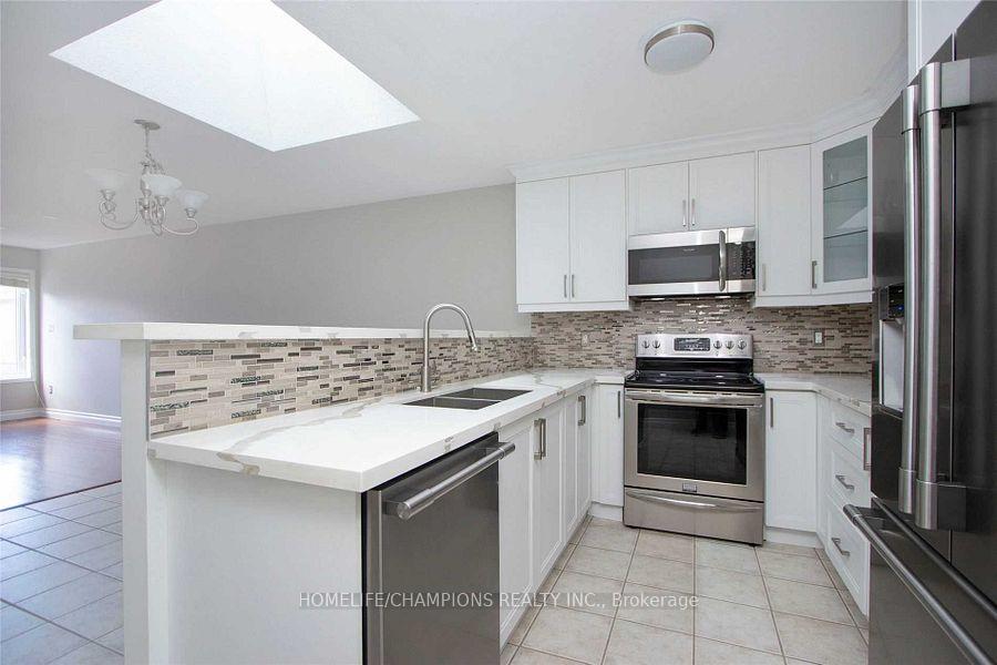 Photo 5 of 692 Ormond Drive, Oshawa, Samac — HOMEH